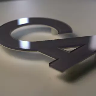 Acrylglas Buchstaben digital hinterdruck in individuellen Farben mit Abstandshaltern 