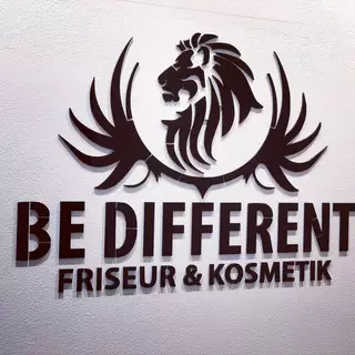 Be different Friseur & Kosmetik mit Löwenkopf aus Acrylglas