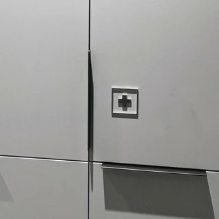 Eloxierte Aluminiumzuschnitte in verschiedenen Größen, ideal für langlebige und korrosionsbeständige Anwendungen in verschiedenen Projekten.