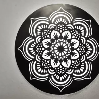 Mandala aus Edelstahl mit selbstgebauter beleuchtung 